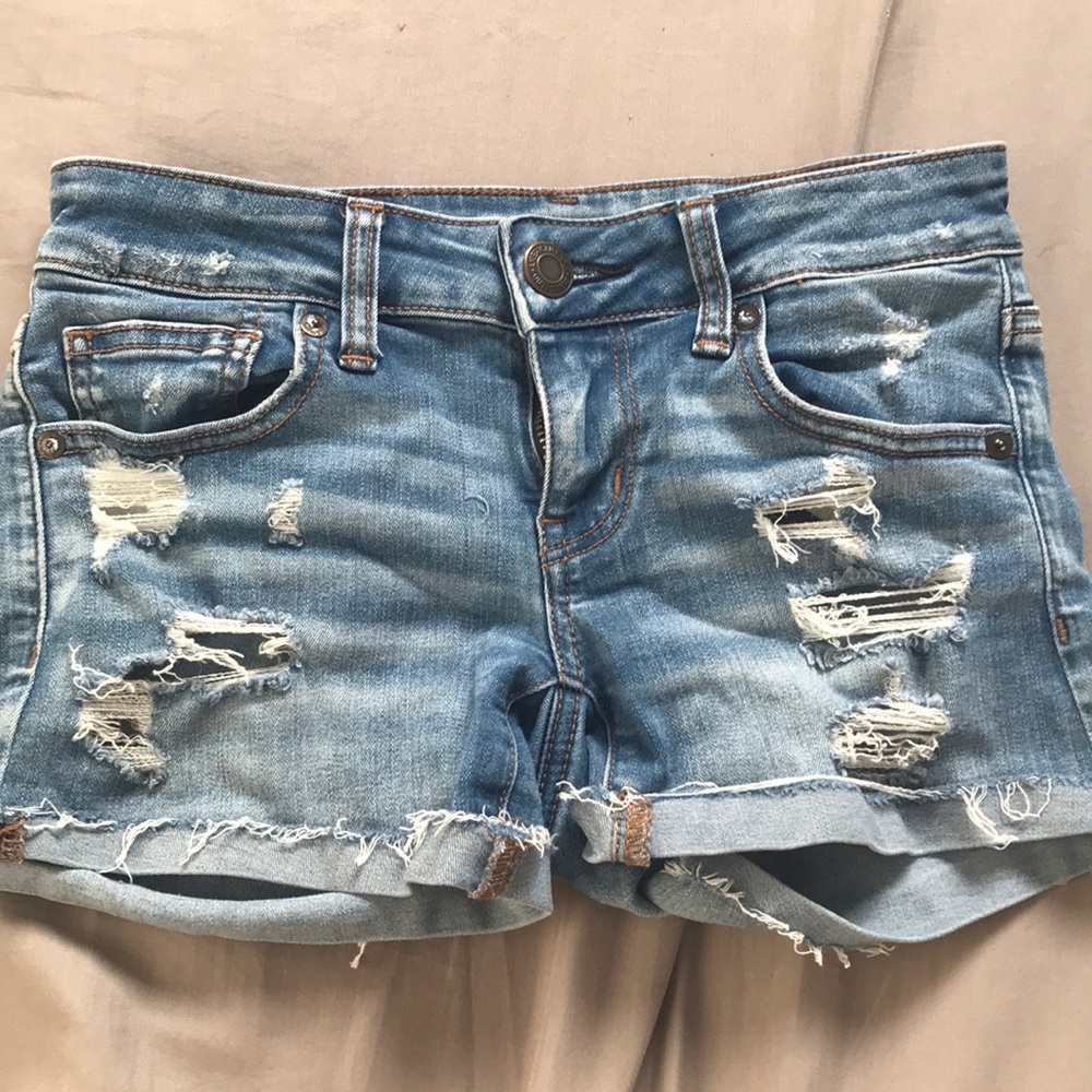 american eagle ripped denim shorts